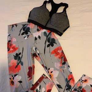Great condition VS sports bra!